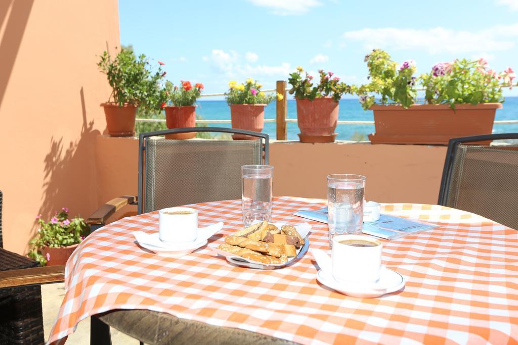 Akrogiali Hotel Plomari Exteriör bild