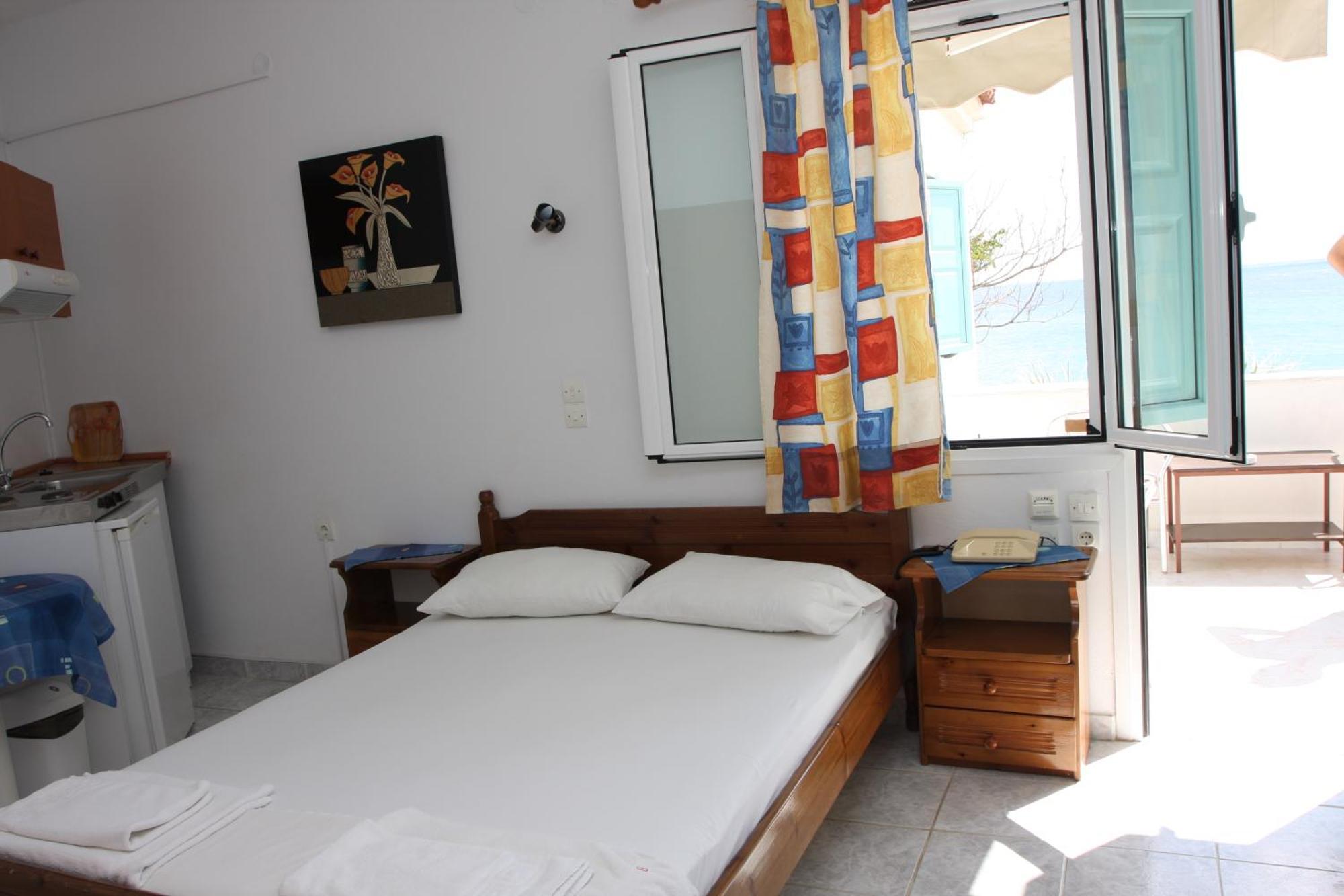 Akrogiali Hotel Plomari Exteriör bild